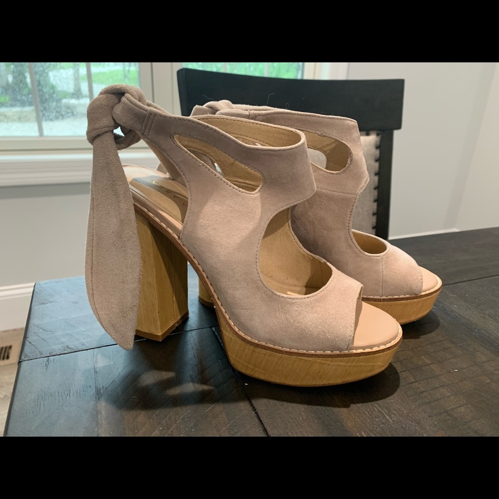 Very Volatile Los Angeles tie back chunky heel